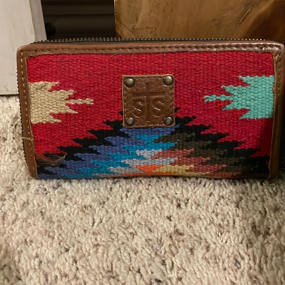 STS Wallet great condition need it gone!